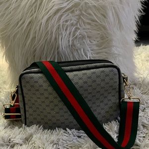 Nice authentic crossbody Gucci purse.